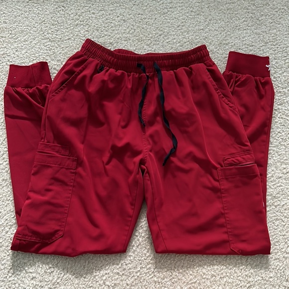 Millennials in Medicine scrub set. MIM scrubs. - Picture 3 of 3